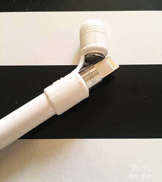 ［Apple pencil 專用筆套］簡單純樸的純白筆套＋收納筆插座
