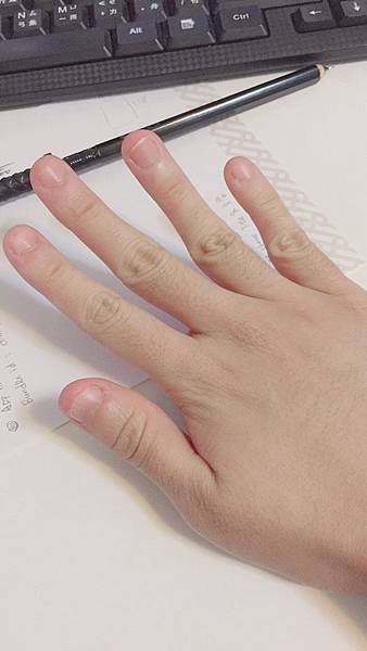 ［指甲生長計畫］水晶指甲與光療療程，一起來除掉咬指甲壞習慣吧！